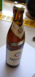 Bierflecken entfernen, beseitigen, Kleidung von Bier reinigen/säubern Bier, Flecken, entfernen, beseitigen, reinigen, säubern