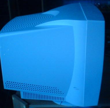 Strom sparen durch neuen Monitor, Bildschrim, Flachbildschirm Strom, Energie, sparen, Flachbildschrim, Röhrenbildschirm, Monitor, Bildschirm