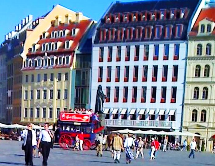 Flirten nach Zeitplan Single, Flirt, Flirttipp, Cafè, Traumpartner, Samstag, Zeug, Timing, Singlereise, Date, Person, Frau, Mann, Tag, Liebe, Freizeit, Tipp, Wirkung, Einkaufsbummel, Dating, Flirt Time, Partner finden, Liebe finden, Einsamkeit, Zeitpunkt, Flirtlaune, Traummann, Traumfrau, Tisch, Partner, Partnerschaft