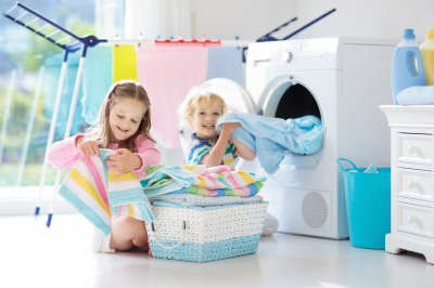 Wie werden kleine Haushaltsmuffel zu großen Helfern? Kinder, Haushalt, Lernen, Spaß, Hausarbeit, Kleinkinder, spielerisch, Spiele, Belohnung